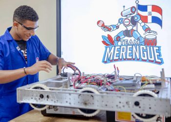 Educación y Alcaldía de SDE respaldan talento en robótica internacional