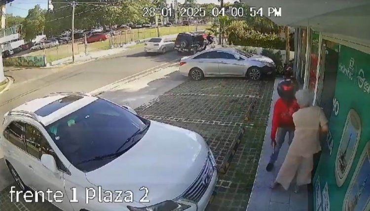 Solicitan prisión preventiva contra agente penitenciario que participó en atraco en Santiago