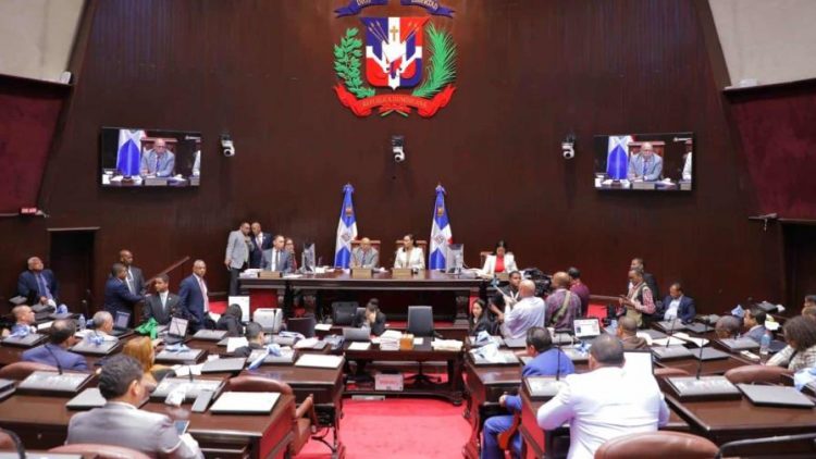 Gobierno urge nueva ley de contrataciones pero, diputados retrasan su aprobación