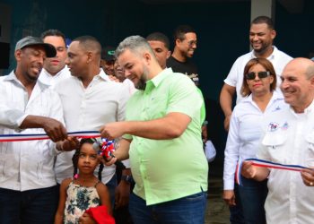 FEDA apuesta por energía solar para ganaderos de Las Matas de Farfán