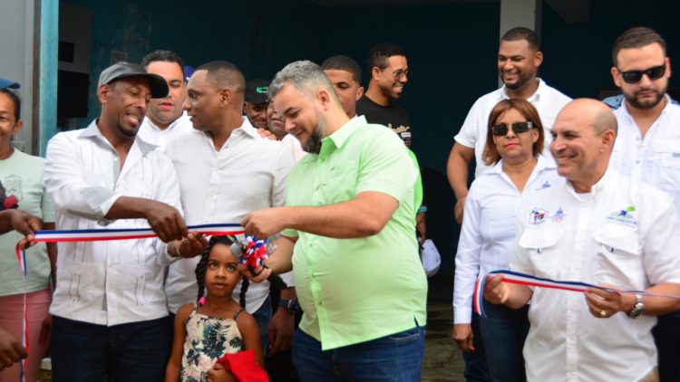 FEDA apuesta por energía solar para ganaderos de Las Matas de Farfán