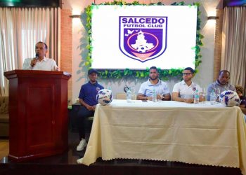 El Salcedo Fútbol Club hace historia en su debut profesional