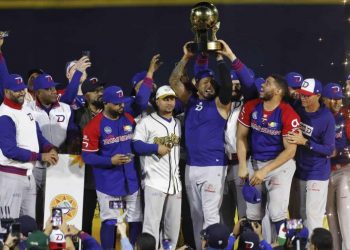 Luis Abinader felicita a los Leones del Escogido por su triunfo en la Serie del Caribe