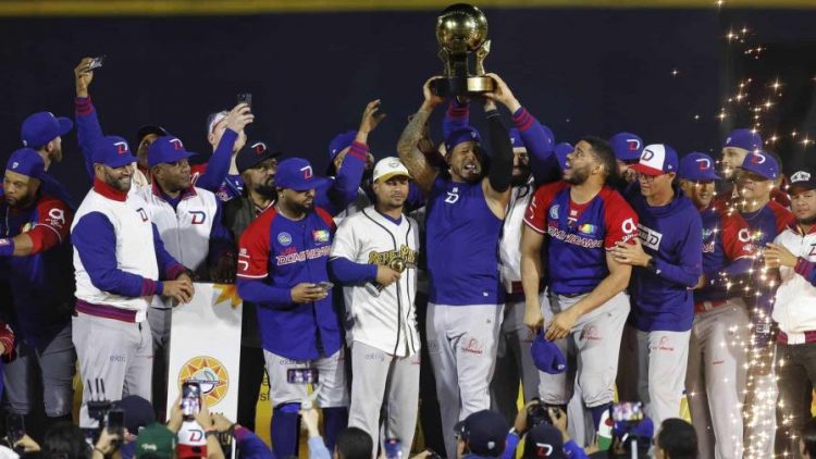Luis Abinader felicita a los Leones del Escogido por su triunfo en la Serie del Caribe