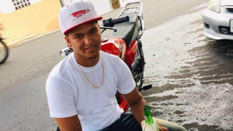 Agentes de la Policía matan a uno de los diez prófugos más buscados en Santiago