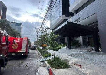 Explosión en edificio de Piantini deja cinco heridos