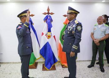 Director de la Policía Nacional posesiona al nuevo titular de la Digesett