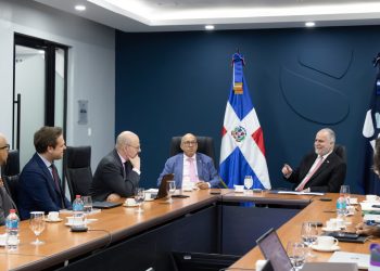 Superintendencia de Bancos presenta al FMI el estado del sistema financiero