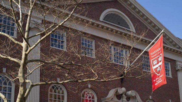 Harvard ofrecerá matrícula gratuita a familias de bajos ingresos