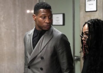 Jonathan Majors admite estrangulamiento en audio filtrado