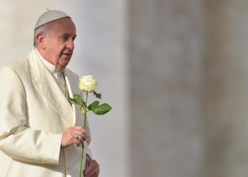 Papa Francisco enfrenta dos episodios de insuficiencia respiratoria aguda