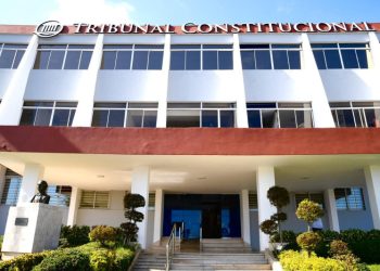 Presentan recurso ante el TC contra cláusula que impide reelección de Abinader