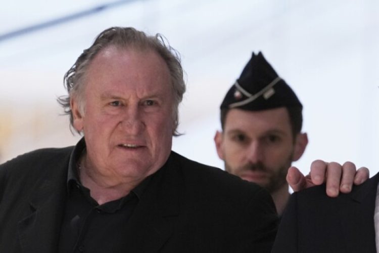 Gérard Depardieu juzgado por agresión sexual a dos mujeres en set