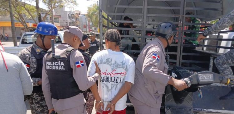 Militarización continúa en SFM por huelga, con pocos incidentes reportados