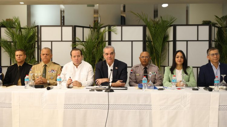 Abinader lidera reunión de seguimiento al Plan de Seguridad Ciudadana