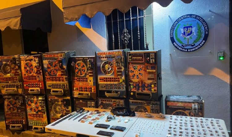 PN incauta drogas y máquinas tragamonedas en Haina