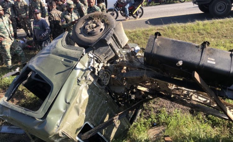 Varios militares fallecen en accidente en la autopista Duarte