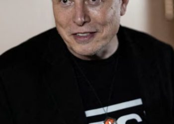 Elon Musk denuncia conspiración contra Tesla: "Nunca había visto nada igual"