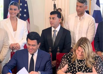 República Dominicana y Puerto Rico firman acuerdo para impulsar el turismo multidestino
