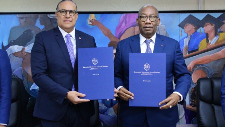 UASD y ODAC acuerdan acreditar laboratorios y formar especialistas