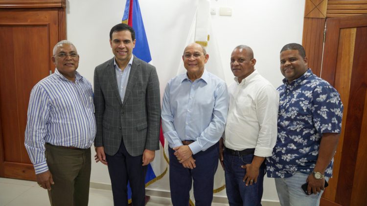 Roberto Ángel lanza el "Plan Frontera" para el desarrollo cultural