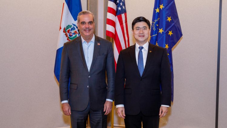 Universidad Purdue y RD fortalecen alianzas con visita de Abinader