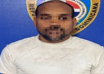 Detienen a hombre por homicidio en Santiago Oeste