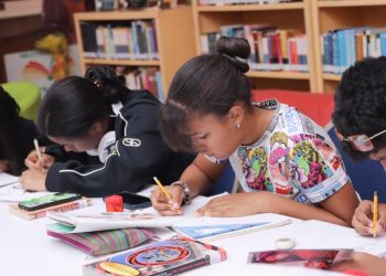 Reabre la biblioteca infantil juvenil con Amerfis Cáceres como directora