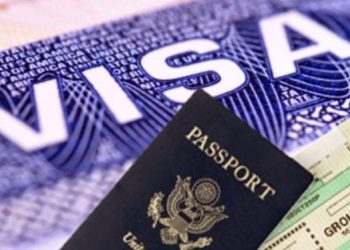 Solo el 7% de dominicanos en lista de espera recibirán cita de residencia