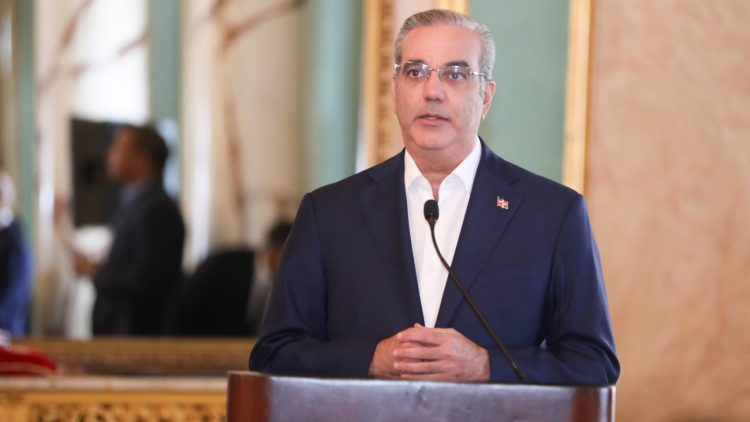 Presidente Abinader lamenta colapso del techo de la discoteca Jet Set