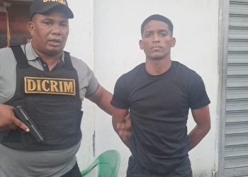 Arrestan a un agente de la DIGESETT por atraco en Pantoja