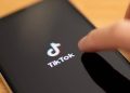 TikTok permite a padres bloquear acceso de sus hijos