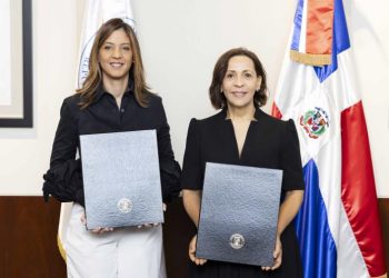 Unibe y APAP firman convenio para fomentar la educación