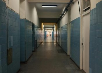 Mujer pasa 45 años encerrada por error en un psiquiátrico