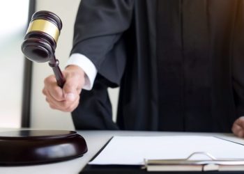 Condenan a 10 años a hombre por abuso de su sobrina en San Cristóbal