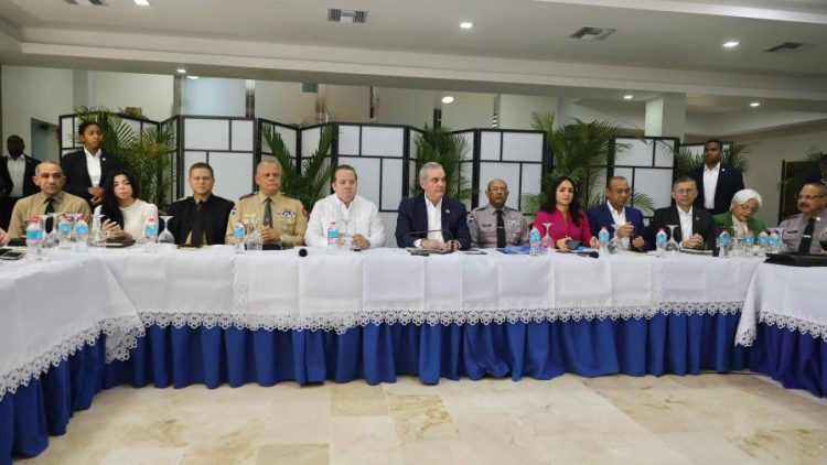 Abinader lidera reunión de seguimiento al Plan de Seguridad Ciudadana