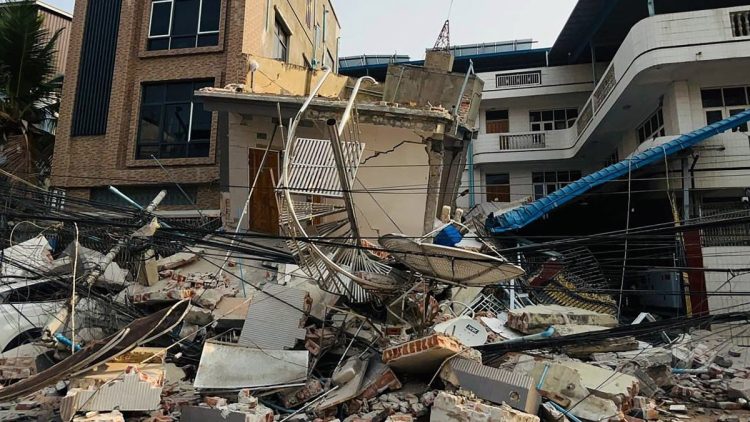 Muertes por el terremoto en Birmania ascienden a 3,354