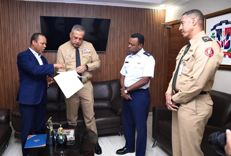 Intrant entrega a Migración un listado de paradas de motoconcho donde operan extranjeros irregulares