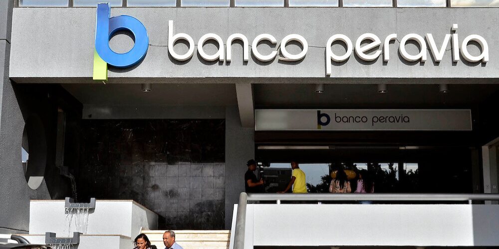 Ejecutan orden de captura contra condenados por fraude en el quebrado Banco Peravia