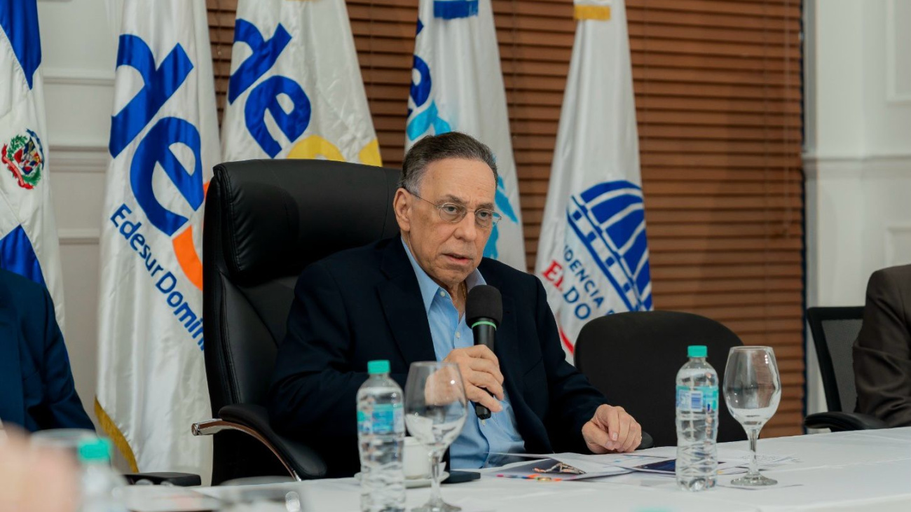 “Sistema eléctrico está estable en un 99% tras el paso de la tormenta Melissa”, asegura Celso Marranzini