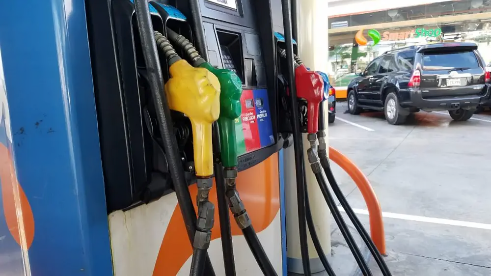 Precios de combustibles se mantienen estables