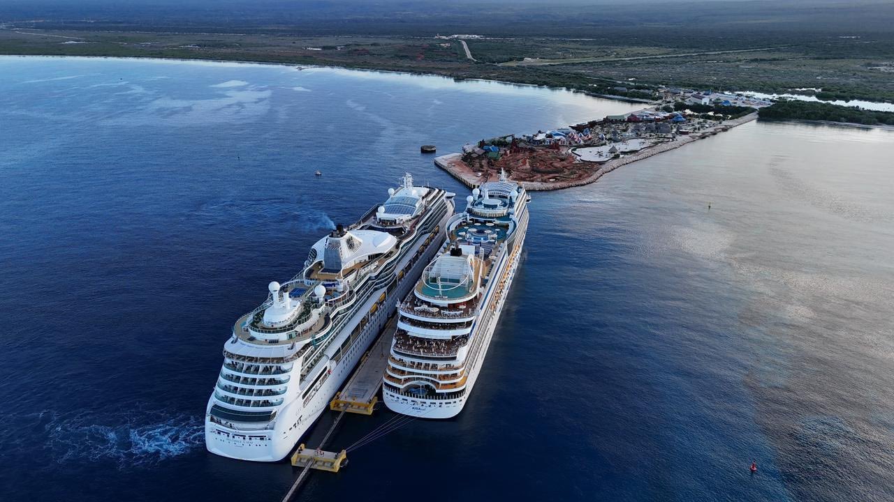 Cabo Rojo recibe por primera vez dos cruceros de manera simultánea