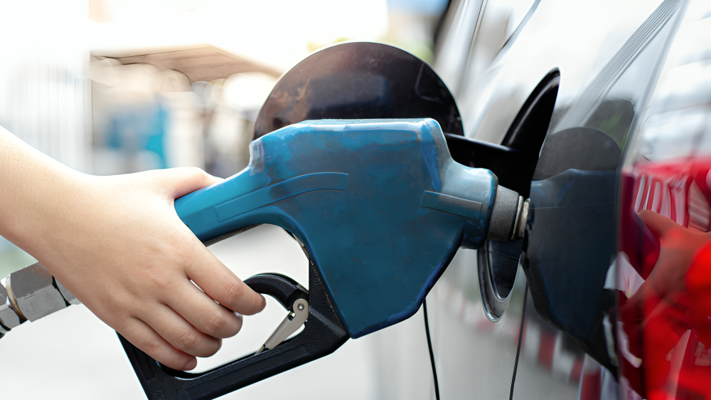 Gobierno mantiene precios de combustibles y pone RD$352 millones en subsidios