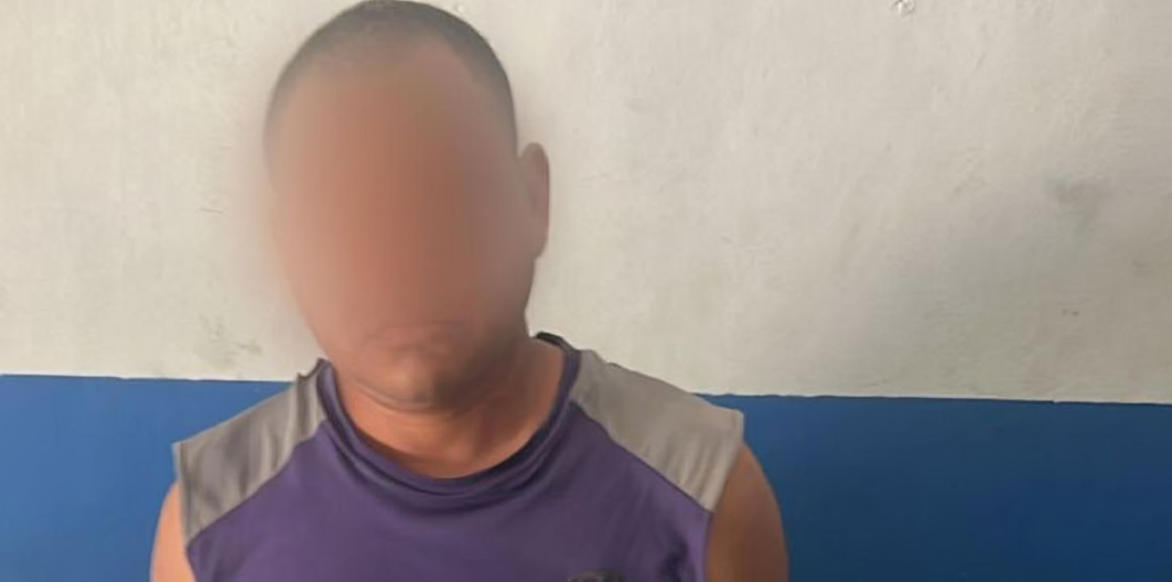 Impactante: Hombre detenido por presunta agresión sexual a menor en Santiago