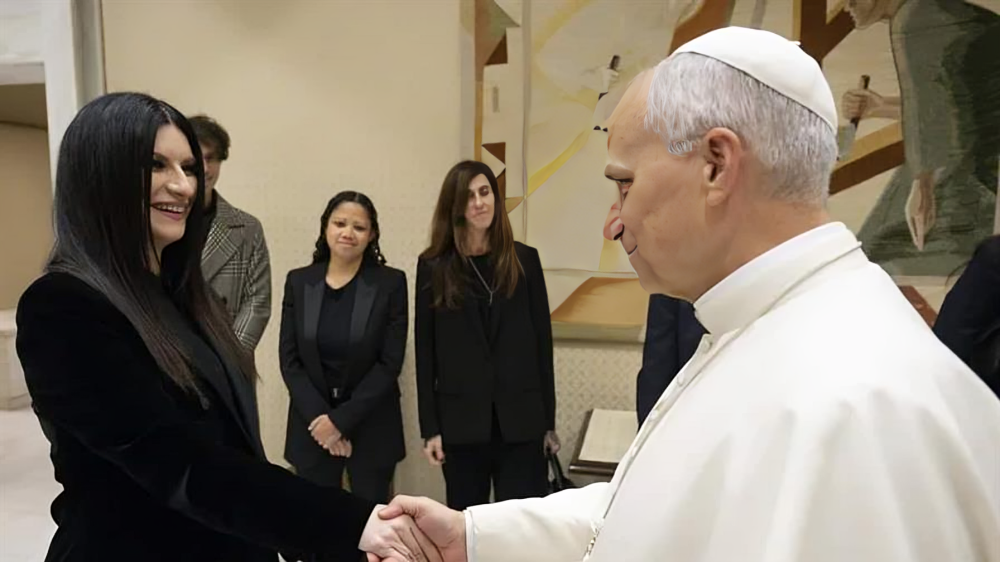 ¡Sorpresa musical! Laura Pausini le dedica canción inédita a su fan León XIV