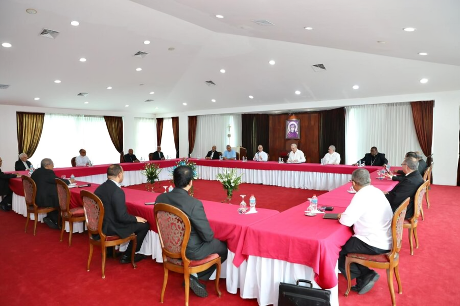 Luis Abinader y líderes de la iglesia: Conversaciones que traen cambios