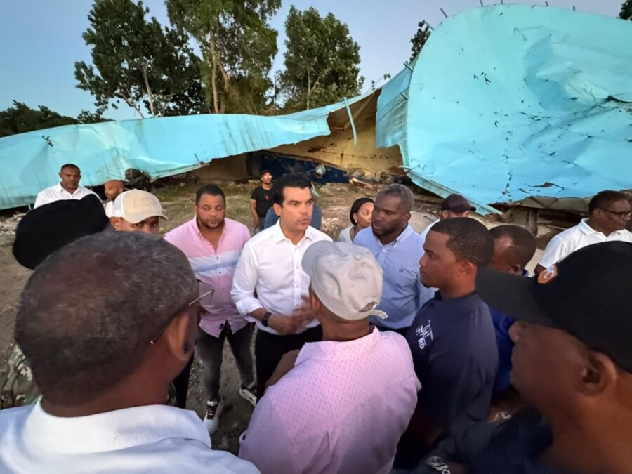 Director de Inapa visita zona afectada tras colapso de tanque de agua en Consuelo
