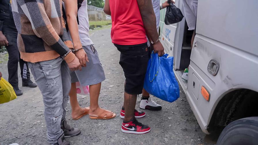 Inicia el traslado de privados de libertad de cárcel de La Victoria hacia Las Parras