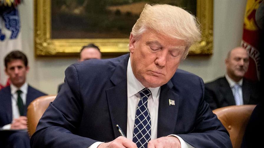 Trump firma ley que pone fin al cierre de Gobierno más prolongado en la historia de EE.UU.