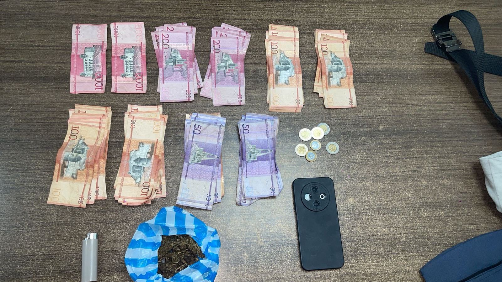 Policía ocupa drogas y armas y recupera motocicletas robadas en Villa Mella